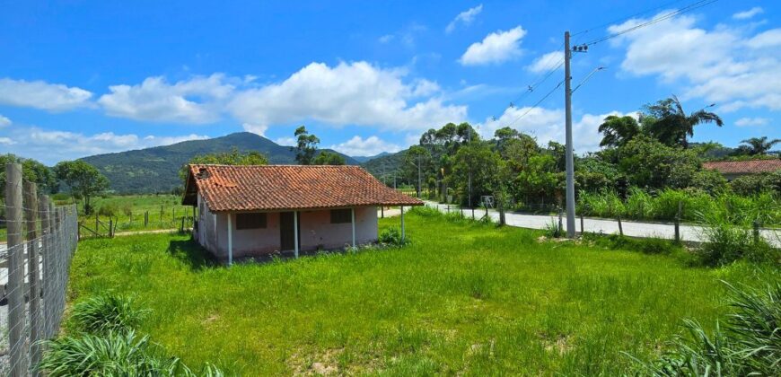 Imóvel para ponto comercial localizado no bairro Campo Duna em frente a SC434