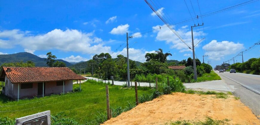 Imóvel para ponto comercial localizado no bairro Campo Duna em frente a SC434