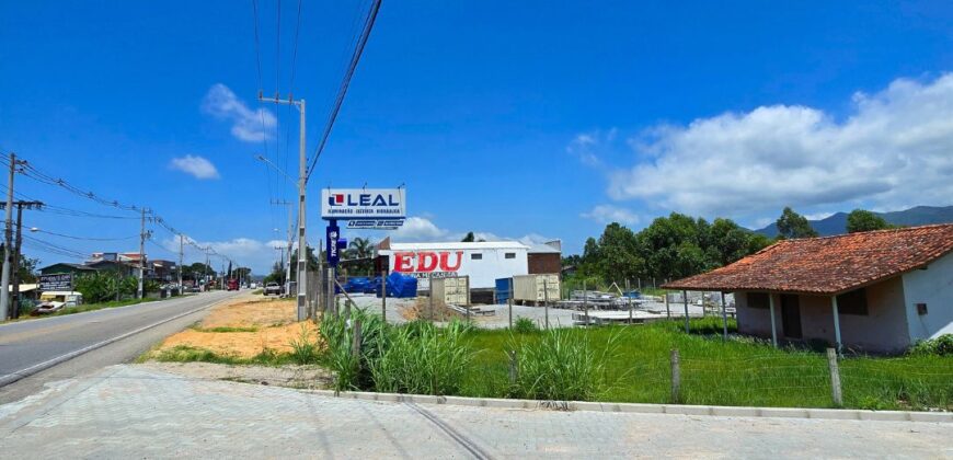 Imóvel para ponto comercial localizado no bairro Campo Duna em frente a SC434