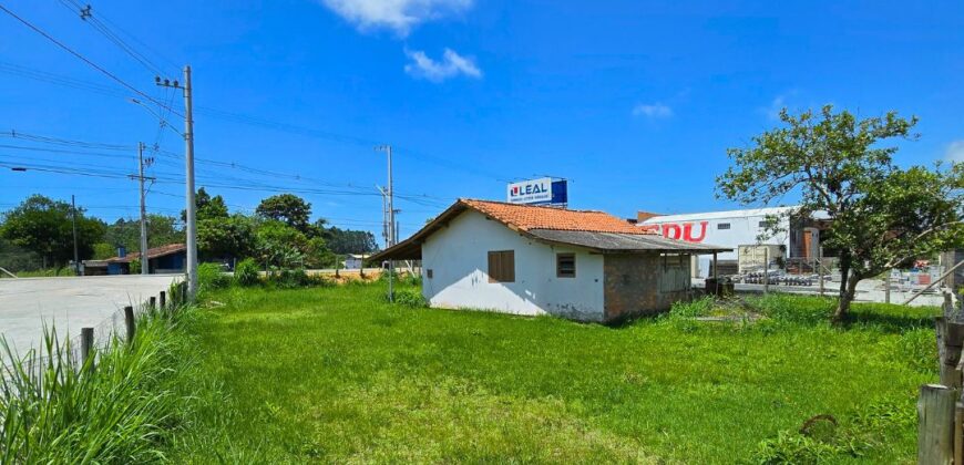Imóvel para ponto comercial localizado no bairro Campo Duna em frente a SC434
