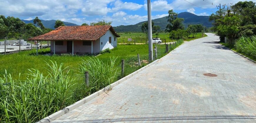 Imóvel para ponto comercial localizado no bairro Campo Duna em frente a SC434