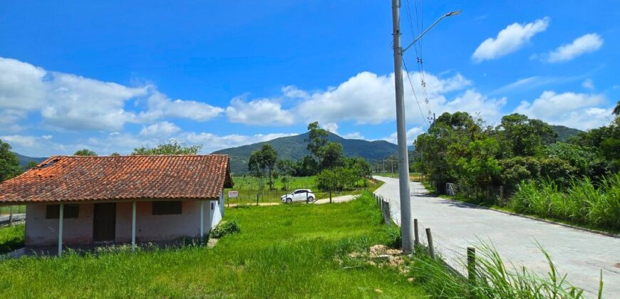 Imóvel para ponto comercial localizado no bairro Campo Duna em frente a SC434