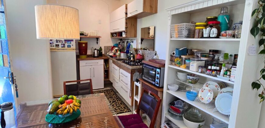 Casa a venda localizada no Bairro Alto Arroio, á beira da lagoa de Ibiraquera