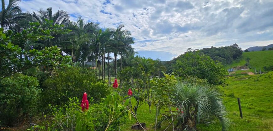Sitio em Imaruí, localizado no bairro Rio d’una
