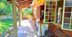 Casa a venda localizada no Bairro Alto Arroio, á beira da lagoa de Ibiraquera