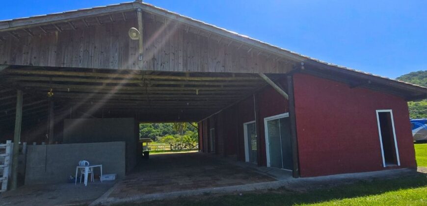 Vendo Sitio próximo as praias mais belas de Santa Catarina 