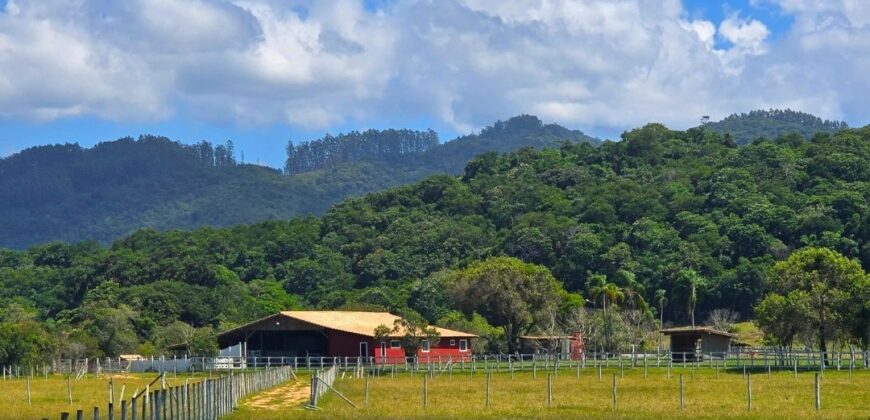 Vendo Sitio próximo as praias mais belas de Santa Catarina 