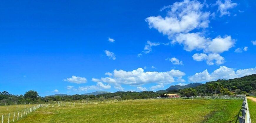 Vendo Sitio próximo as praias mais belas de Santa Catarina 