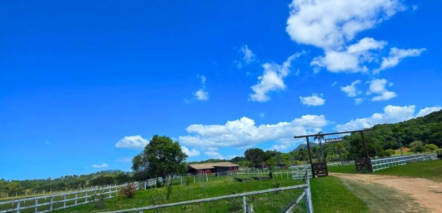 Vendo Sitio próximo as praias mais belas de Santa Catarina 