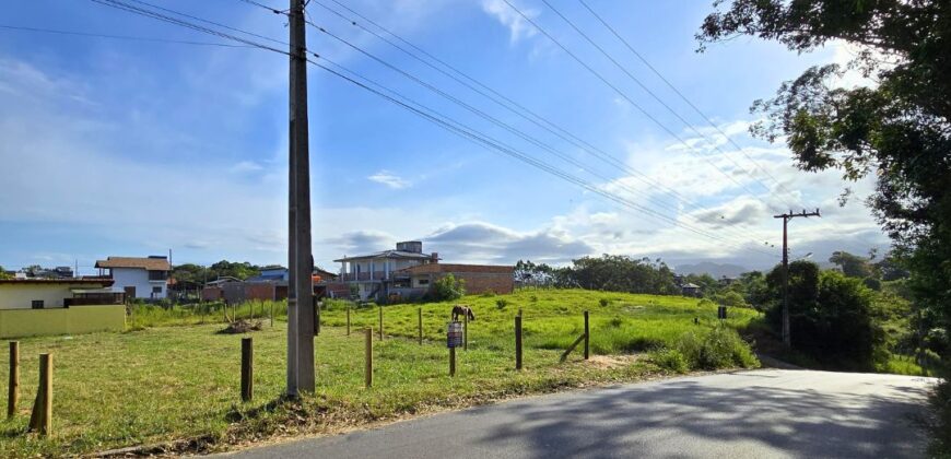Terreno a venda em Imbituba, no bairro Arroio