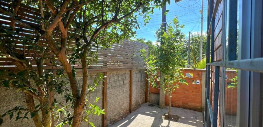 Bela casa em Imbituba, bairro Alto Arroio, á 500 metros ate lagoa de Ibiraquera 
