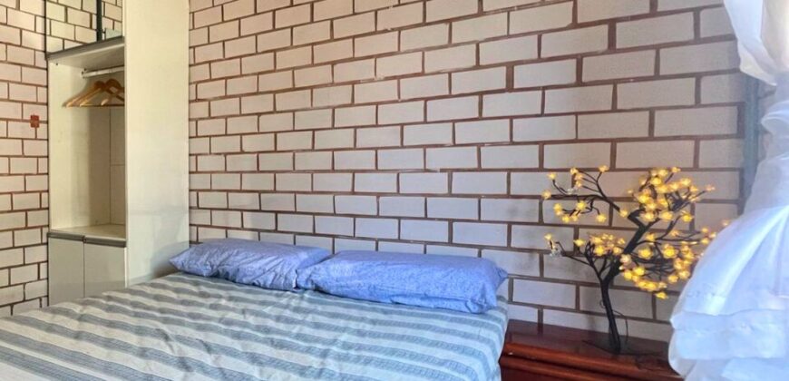 Bela casa em Imbituba, bairro Alto Arroio, á 500 metros ate lagoa de Ibiraquera 