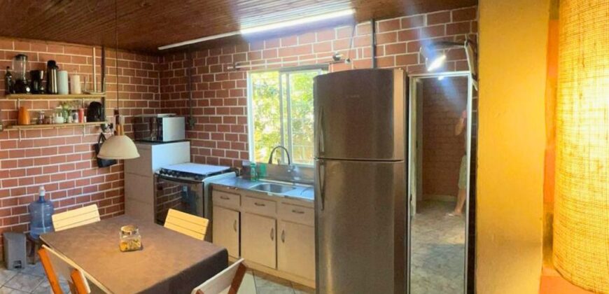 Bela casa em Imbituba, bairro Alto Arroio, á 500 metros ate lagoa de Ibiraquera 