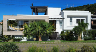 Casa à Venda no Condomínio Residencial Mar Azul, Garopaba-SC