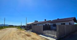 Casa em Imbituba localizada no bairro Alto Arroio, próximo a br 101