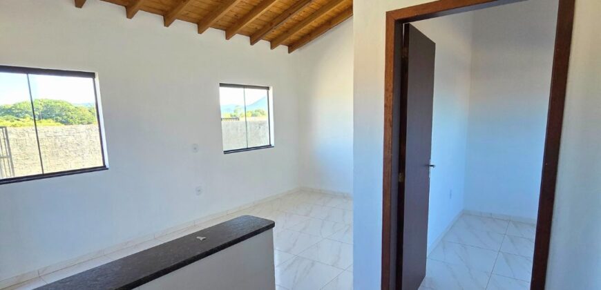 Casa em Imbituba localizada no bairro Alto Arroio, próximo a br 101