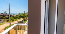 Sobrado a venda localizado na Ribanceira, á 800metros da Praia da Ribanceira.