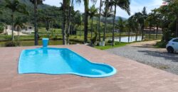 Sitio a venda com linda vista para a  Lagoa Imaruí, localizado em Imaruí-SC