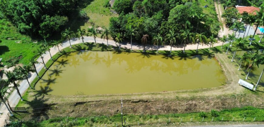 Sitio a venda com linda vista para a  Lagoa Imaruí, localizado em Imaruí-SC