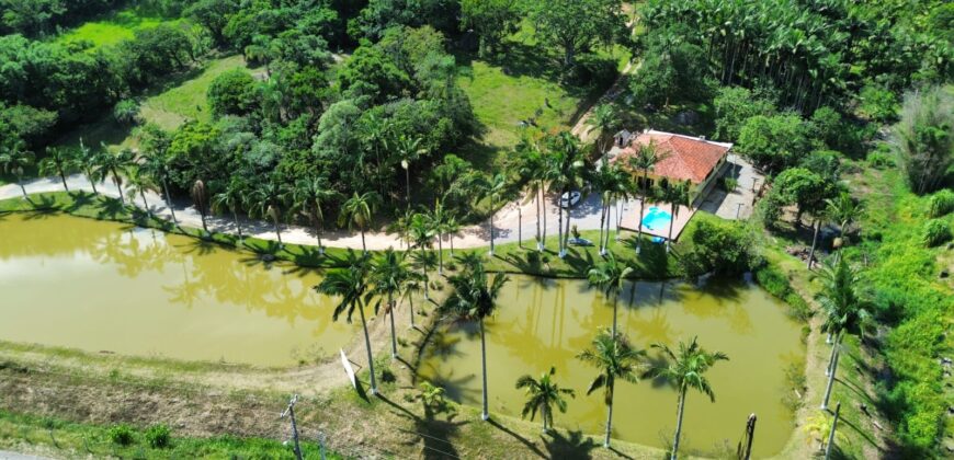Sitio a venda com linda vista para a  Lagoa Imaruí, localizado em Imaruí-SC