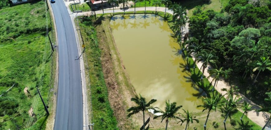 Sitio a venda com linda vista para a  Lagoa Imaruí, localizado em Imaruí-SC