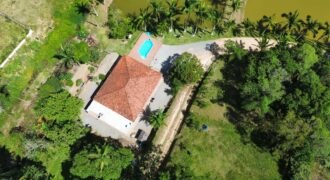 Sitio a venda com linda vista para a  Lagoa Imaruí, localizado em Imaruí-SC