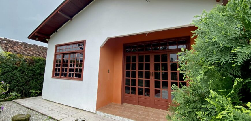 Casa em Imbituba, no bairro Alto Arroio a 600 metros até a lagoa de Ibiraquera