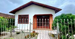Casa em Imbituba, no bairro Alto Arroio a 600 metros até a lagoa de Ibiraquera