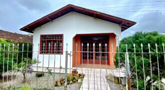 Casa em Imbituba, no bairro Alto Arroio a 600 metros até a lagoa de Ibiraquera