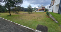 Terreno no condomínio Rosa Internacional, na Praia do Rosa, ao lado da SURFLAND.