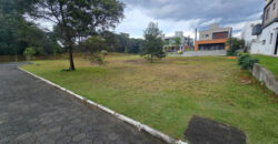 Terreno no condomínio Rosa Internacional, na Praia do Rosa, ao lado da SURFLAND.