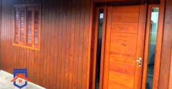 Casa á venda em Imbituba, localizada no bairro Alto Arroio, á 500m até a lagoa de Ibiraquera e 6km até a Praia da Barra de Ibiraquera