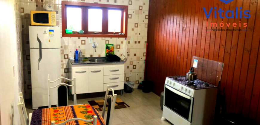 Casa á venda em Imbituba, localizada no bairro Alto Arroio, á 500m até a lagoa de Ibiraquera e 6km até a Praia da Barra de Ibiraquera