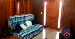 Casa á venda em Imbituba, localizada no bairro Alto Arroio, á 500m até a lagoa de Ibiraquera e 6km até a Praia da Barra de Ibiraquera