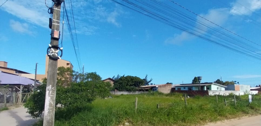 Terreno em Imbituba, localizado no bairro Araçatuba, a 350 metros até a SC 434