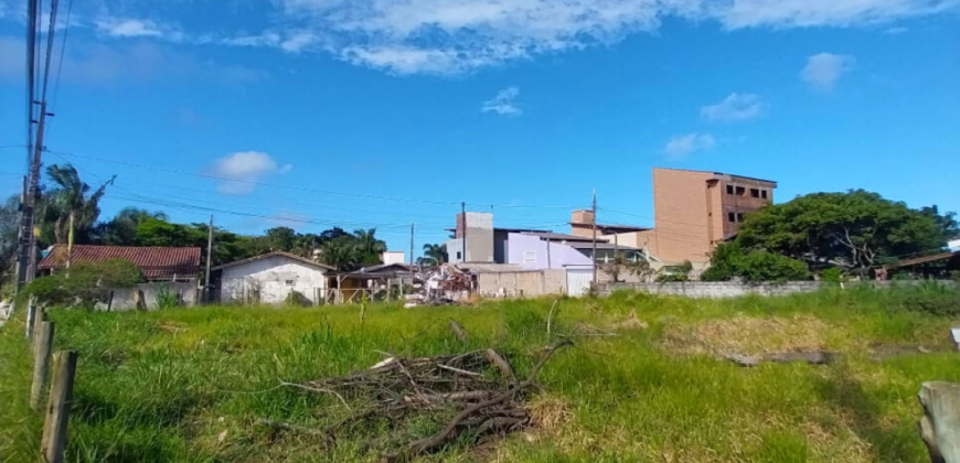 Terreno em Imbituba, localizado no bairro Araçatuba, a 350 metros até a SC 434