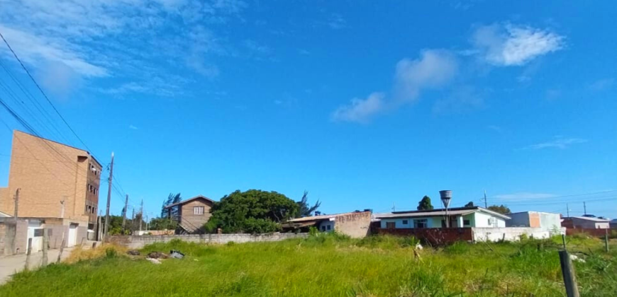 Terreno em Imbituba, localizado no bairro Araçatuba, a 350 metros até a SC 434