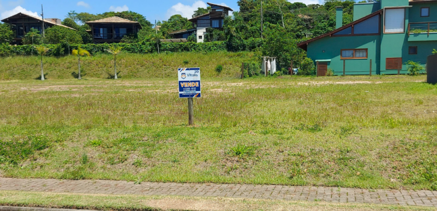 Terreno em Imbituba localizado no bairro Arroio, situado no condomínio Ho’okipa, a 250 metros até a lagoa de Ibiraquera