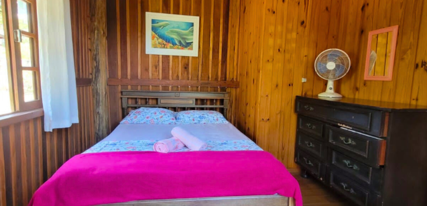 02 casas á venda situada na Praia da Gamboa -SC
