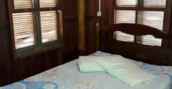 02 casas á venda situada na Praia da Gamboa -SC