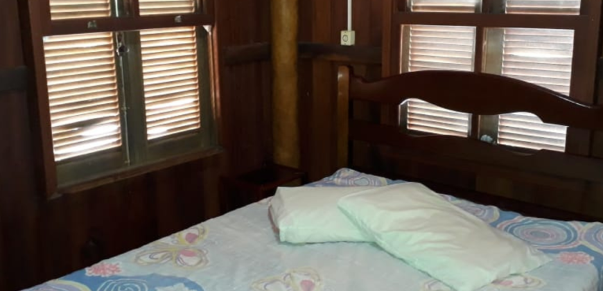 02 casas á venda situada na Praia da Gamboa -SC