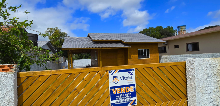 Casa em Imbituba localizada no bairro Alto Arroio á 500 metros até a lagoa de Ibiraquera