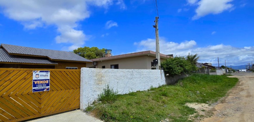 Casa em Imbituba localizada no bairro Alto Arroio á 500 metros até a lagoa de Ibiraquera
