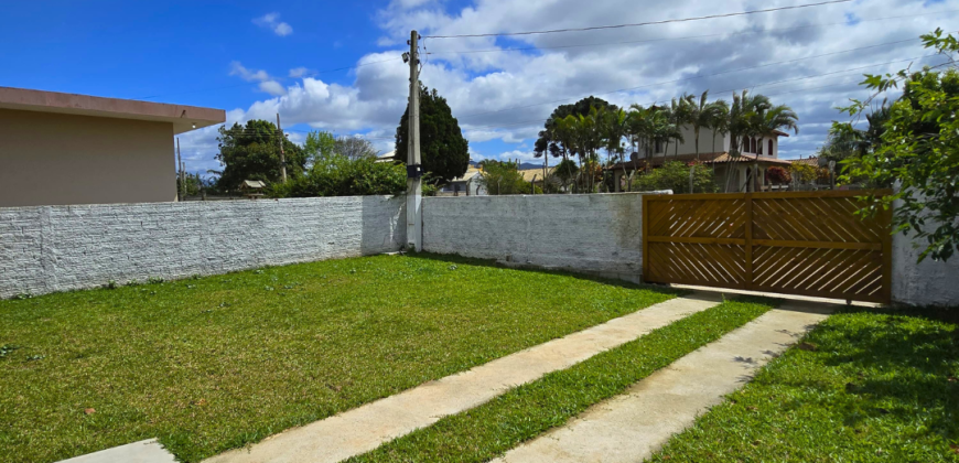 Casa em Imbituba localizada no bairro Alto Arroio á 500 metros até a lagoa de Ibiraquera