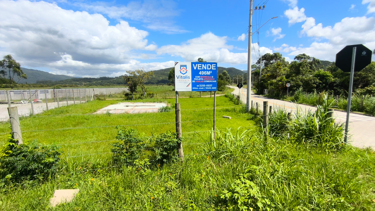 Imóvel para ponto comercial localizado no bairro Campo Duna em frente a SC434