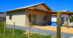 Casa em Imbituba localizada no bairro Alto Arroio á 600 metros ate a lagoa