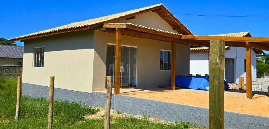 Casa em Imbituba localizada no bairro Alto Arroio á 600 metros ate a lagoa
