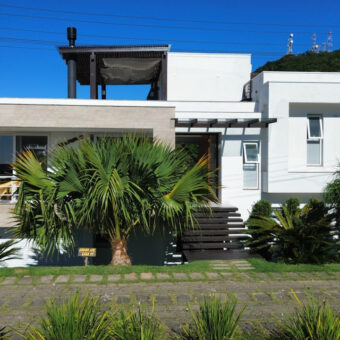 Casa à Venda no Condomínio Residencial Mar Azul, Garopaba-SC
