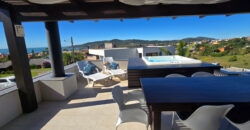 Casa à Venda no Condomínio Residencial Mar Azul, Garopaba-SC