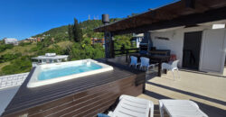 Casa à Venda no Condomínio Residencial Mar Azul, Garopaba-SC